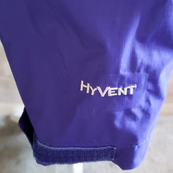 The Northface water resistant jacket - Picture 7 of 12